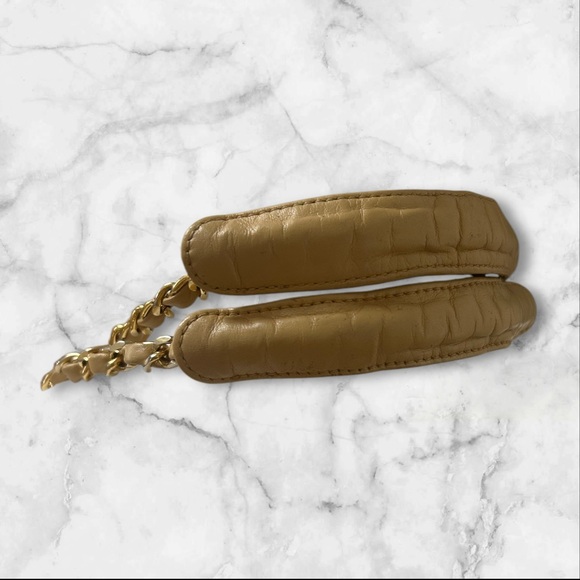 CHANEL SHOULDER BAG VINTAGE WITH HOLOGRAM INTACT. REPAINTED. - Picture 4 of 5